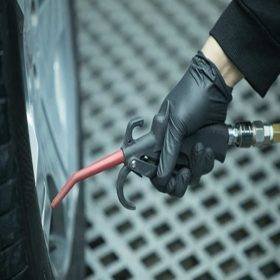 مسدس تنظيف السيارة بفوهة هواء صغيرة