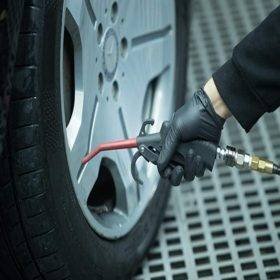 مسدس تنظيف السيارة بفوهة هواء صغيرة