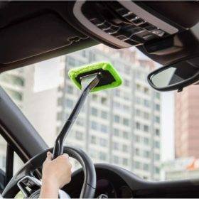 مساحة للزجاج الداخلي