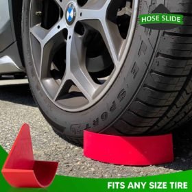 قطعة بلاستيك حمراء تضع اسفل كاوتش لحماية خرطوم المياة